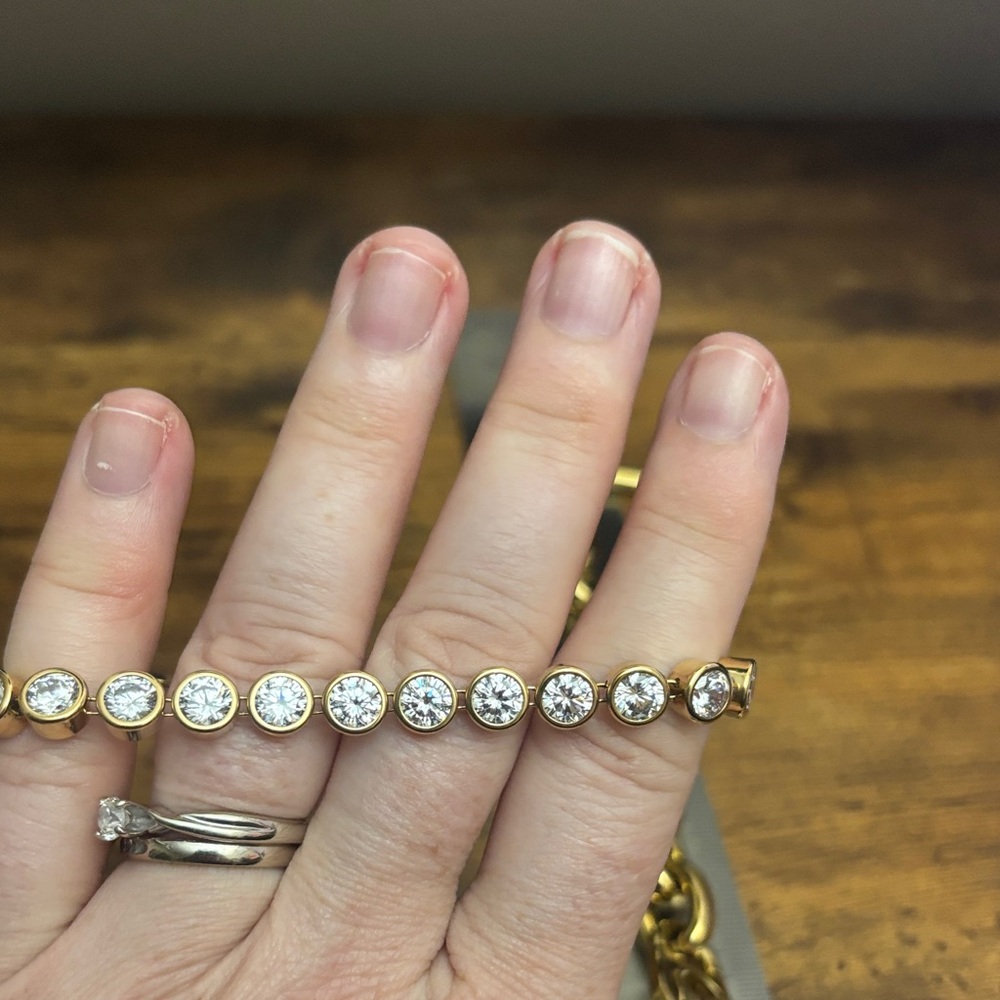 Michael Kors Rhinestone Tennis bracelet - Picture 4 of 4